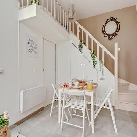 パリCharming & Cosy Flat In Heart Of Marais, 2Min Walk To Art & Metier Museumアパートメント エクステリア 写真