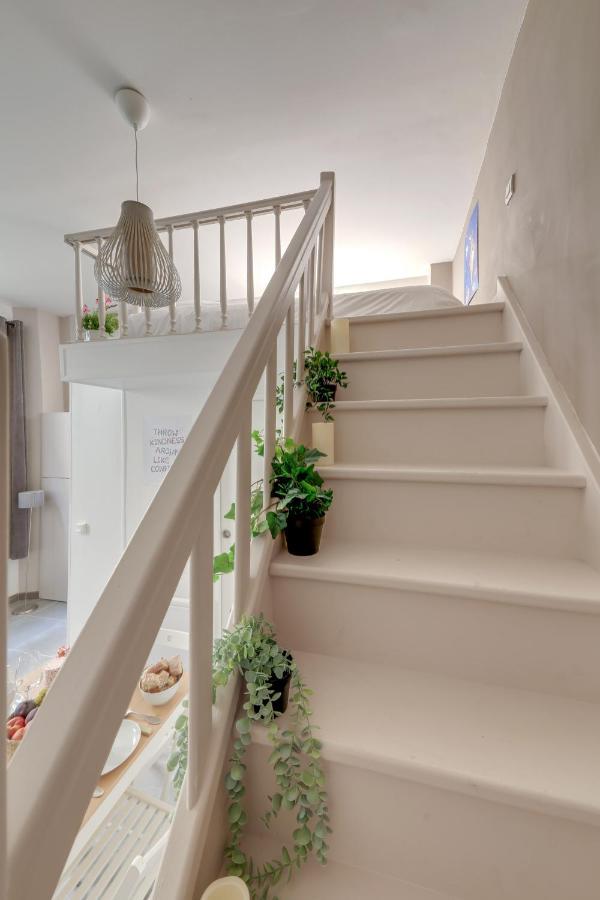 パリCharming & Cosy Flat In Heart Of Marais, 2Min Walk To Art & Metier Museumアパートメント エクステリア 写真
