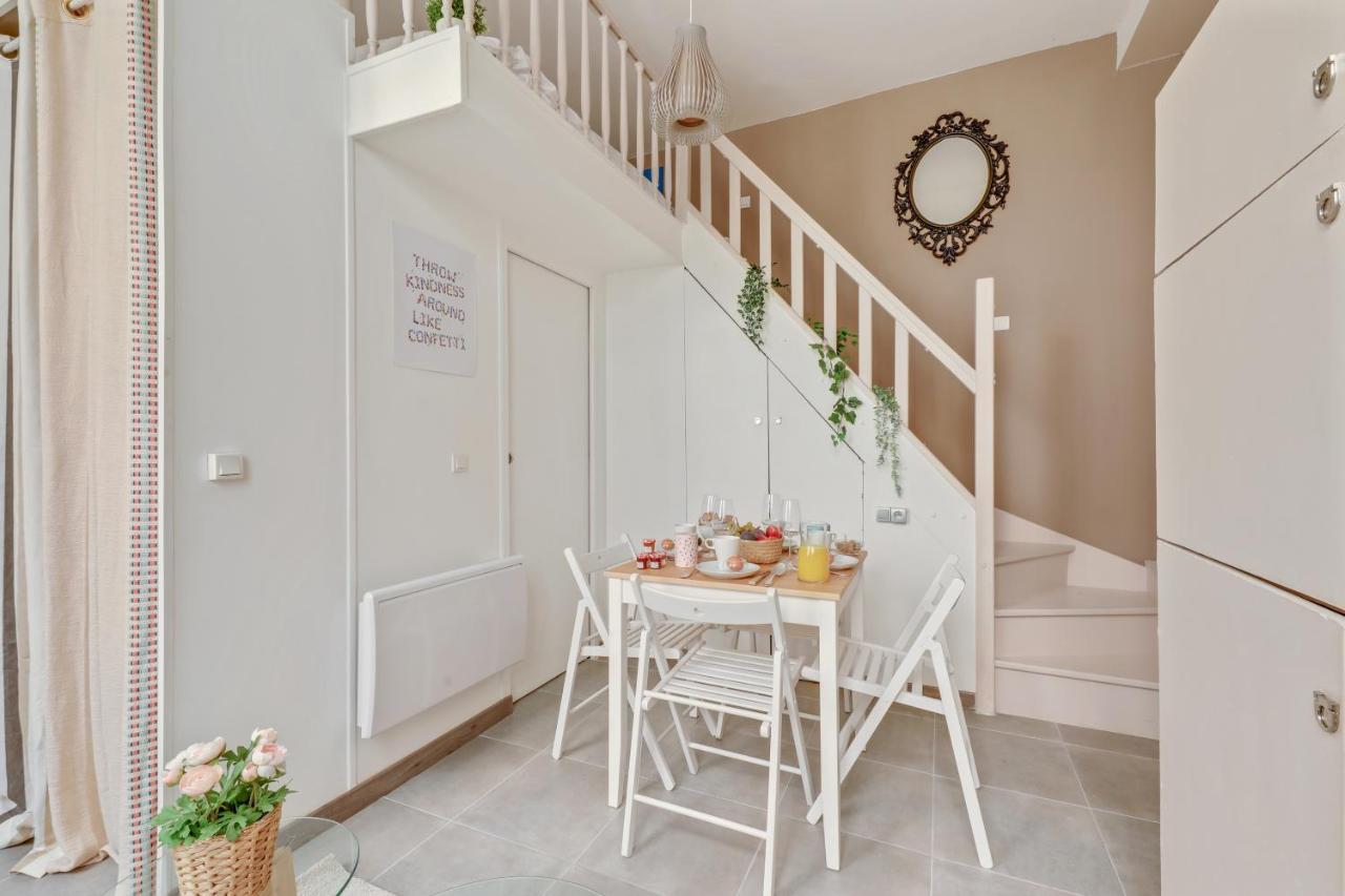 パリCharming & Cosy Flat In Heart Of Marais, 2Min Walk To Art & Metier Museumアパートメント エクステリア 写真