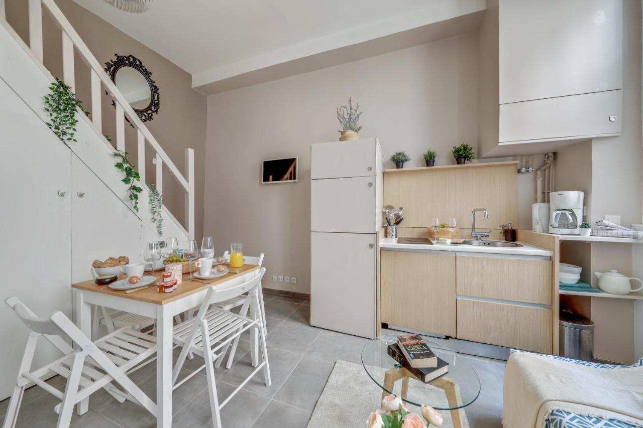 パリCharming & Cosy Flat In Heart Of Marais, 2Min Walk To Art & Metier Museumアパートメント エクステリア 写真